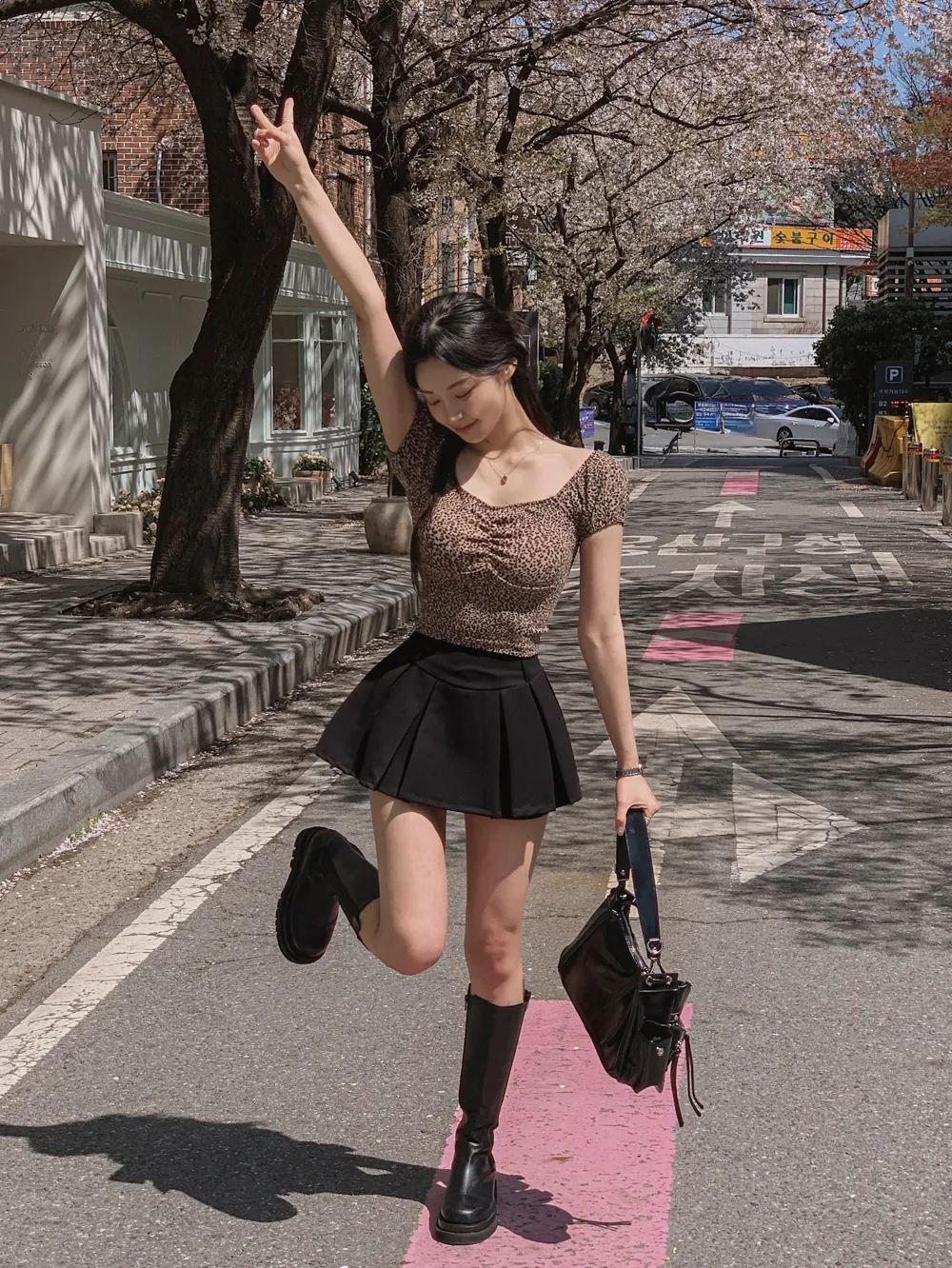 반바지 모델 착용 이미지-S1L142