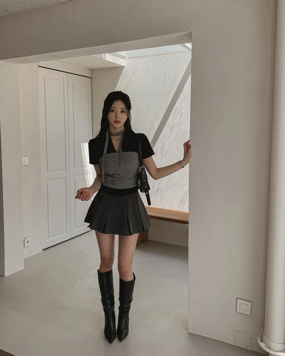 민소매 모델 착용 이미지-S1L29