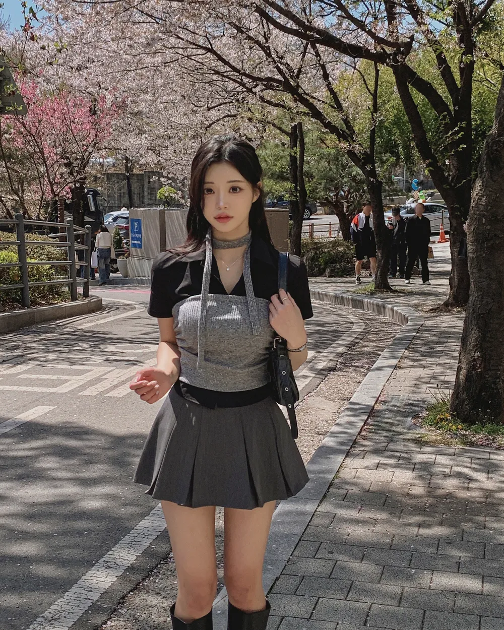 민소매 모델 착용 이미지-S1L37