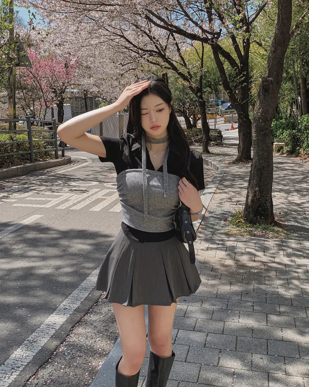 민소매 모델 착용 이미지-S1L30