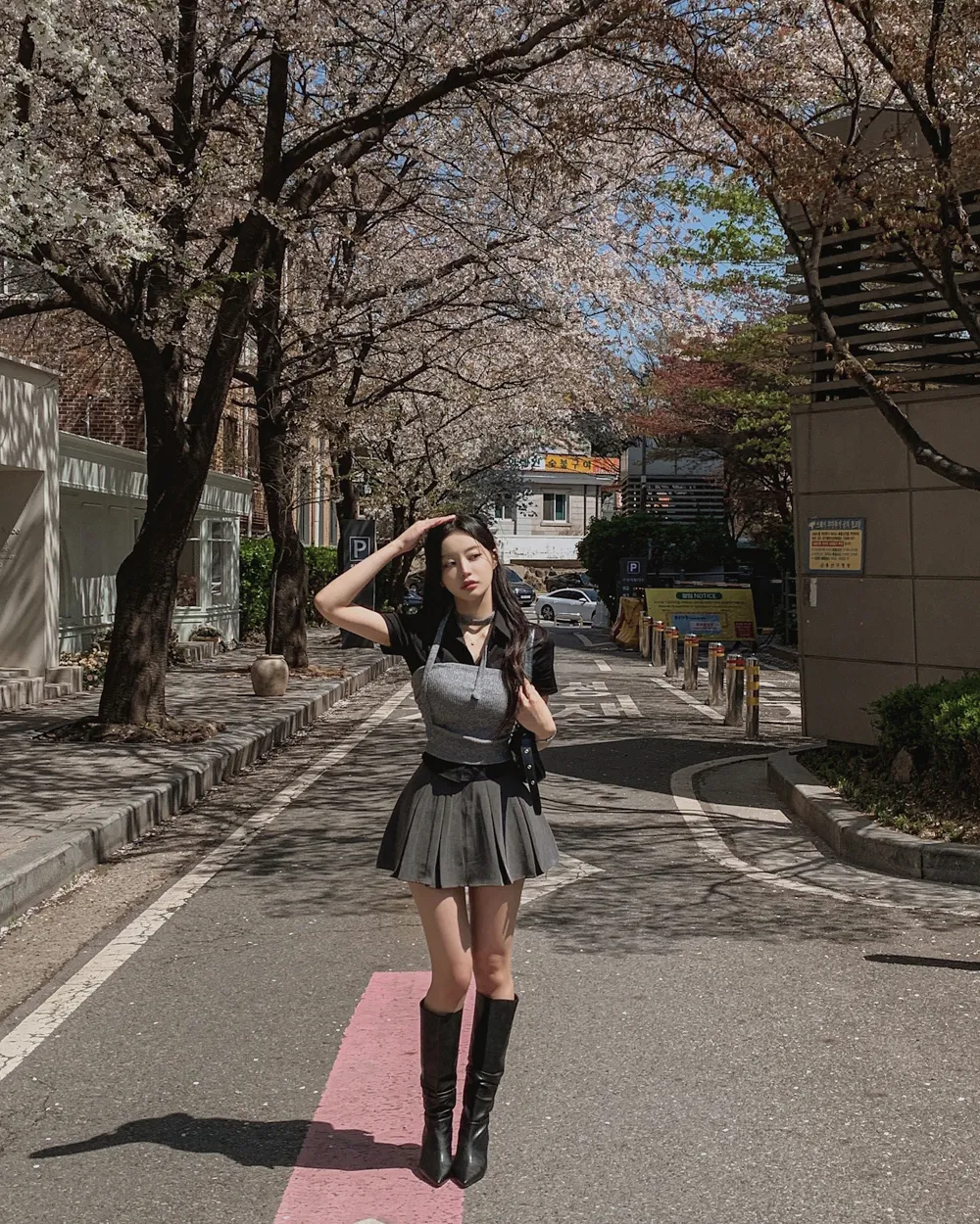 민소매 모델 착용 이미지-S1L33