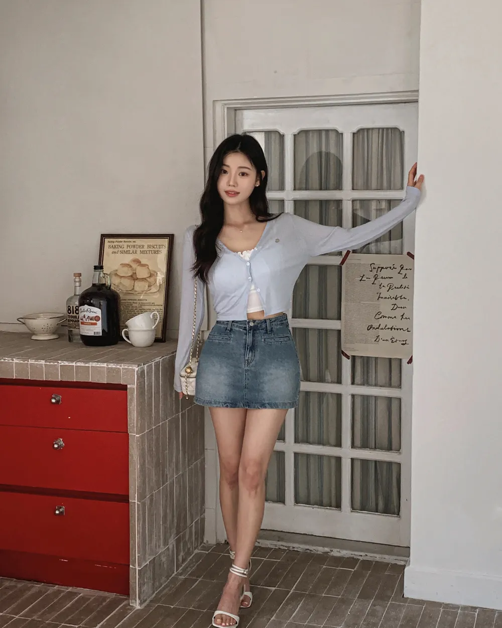 미니 스커트 모델 착용 이미지-S1L56