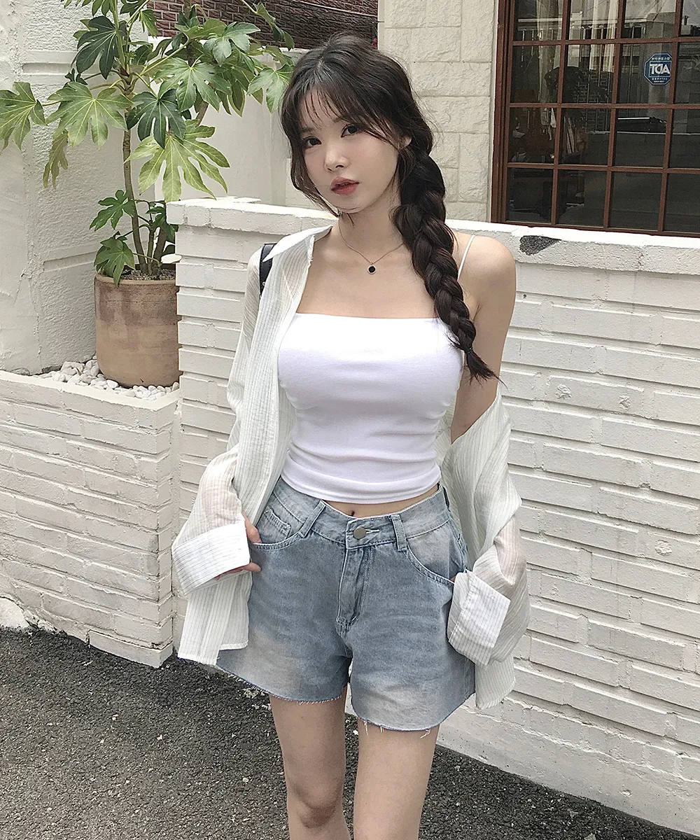 반바지 모델 착용 이미지-S2L30