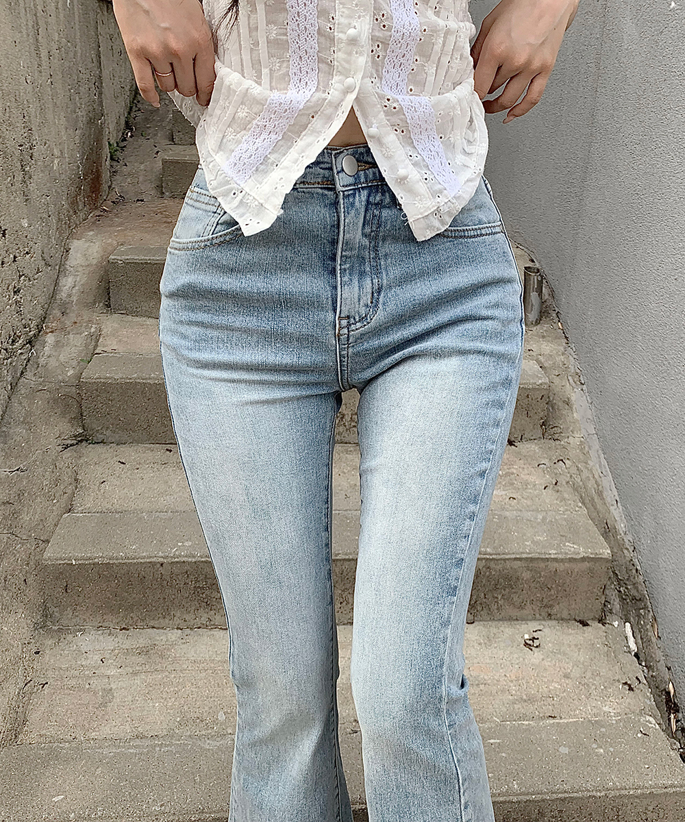 sculptorブーツカットデニム・ライトブルー・刺繍 sculptorブーツカットデニム・ライトブルー・刺繍