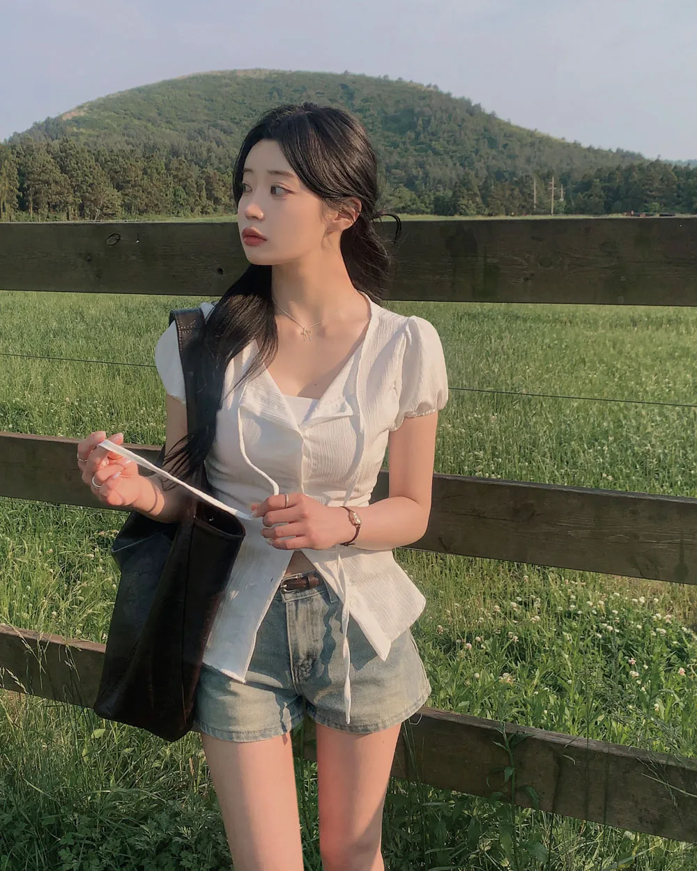 반바지 모델 착용 이미지-S1L95