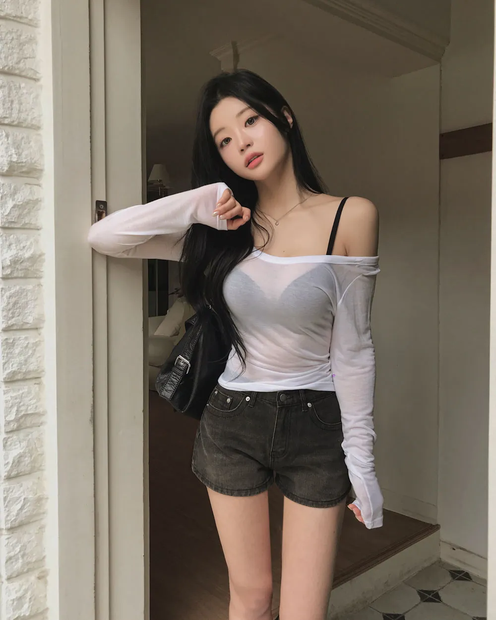 반바지 모델 착용 이미지-S1L154