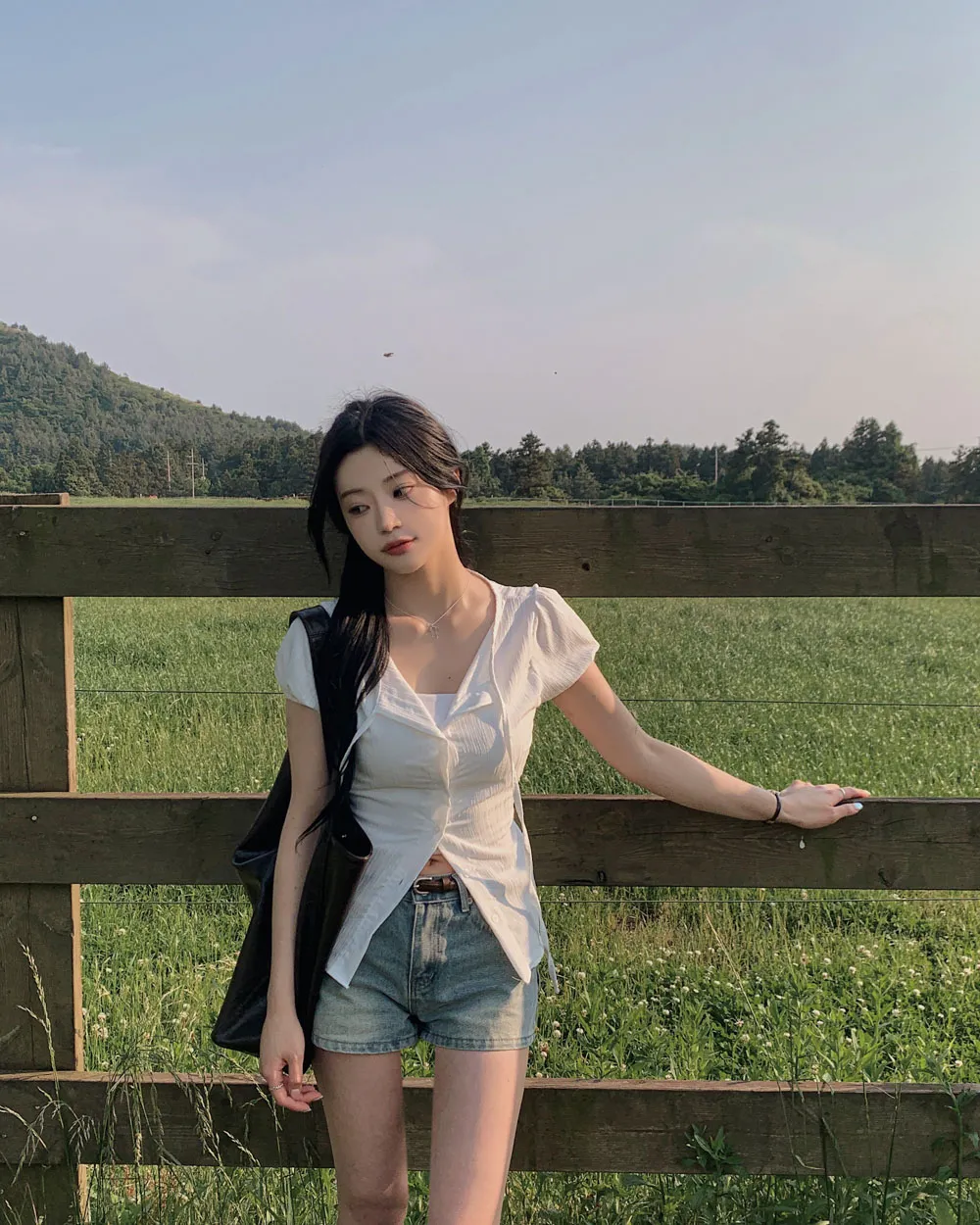 반바지 모델 착용 이미지-S1L87