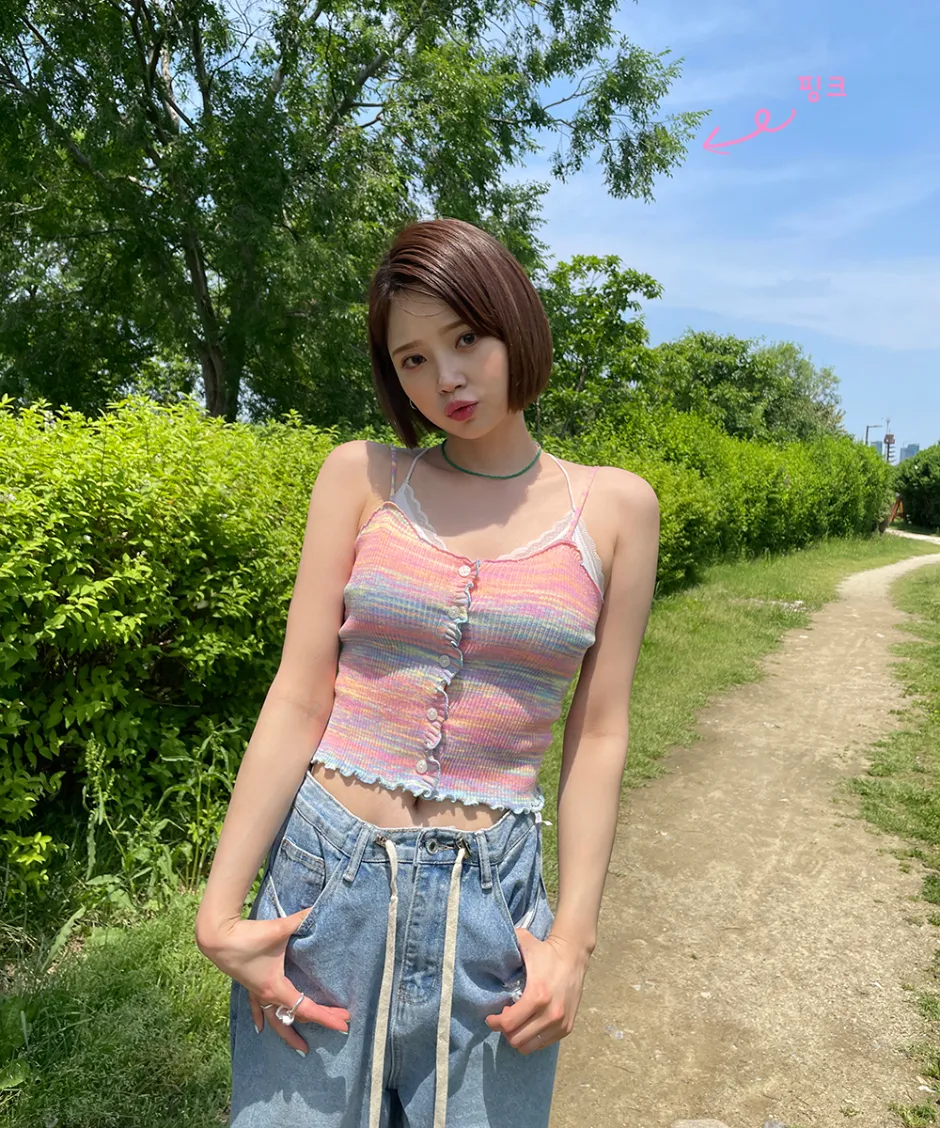 민소매 모델 착용 이미지-S1L24