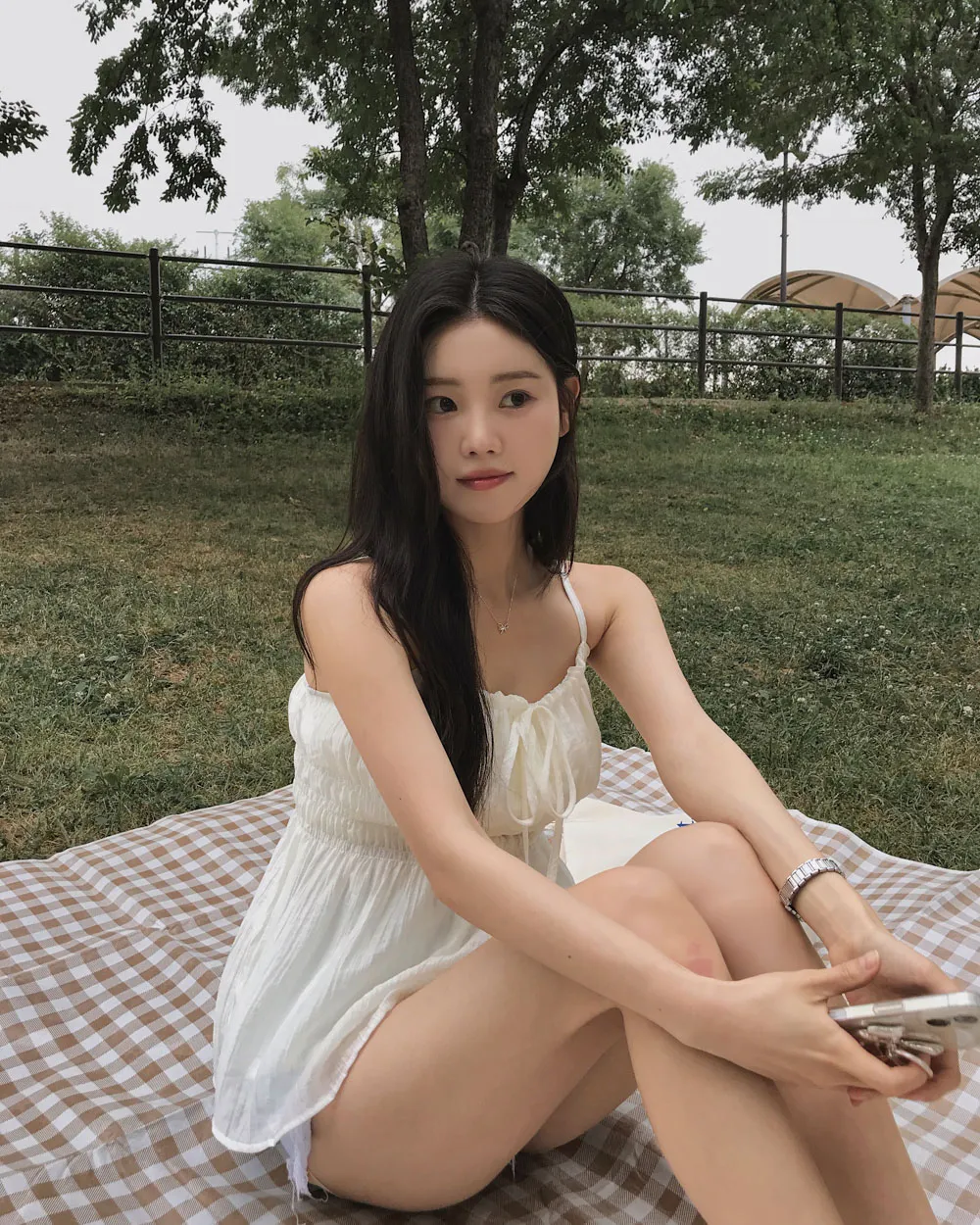 드레스 모델 착용 이미지-S1L31