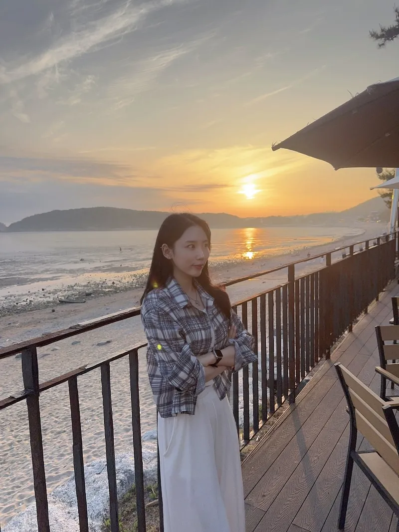 반팔 티셔츠 모델 착용 이미지-S1L37
