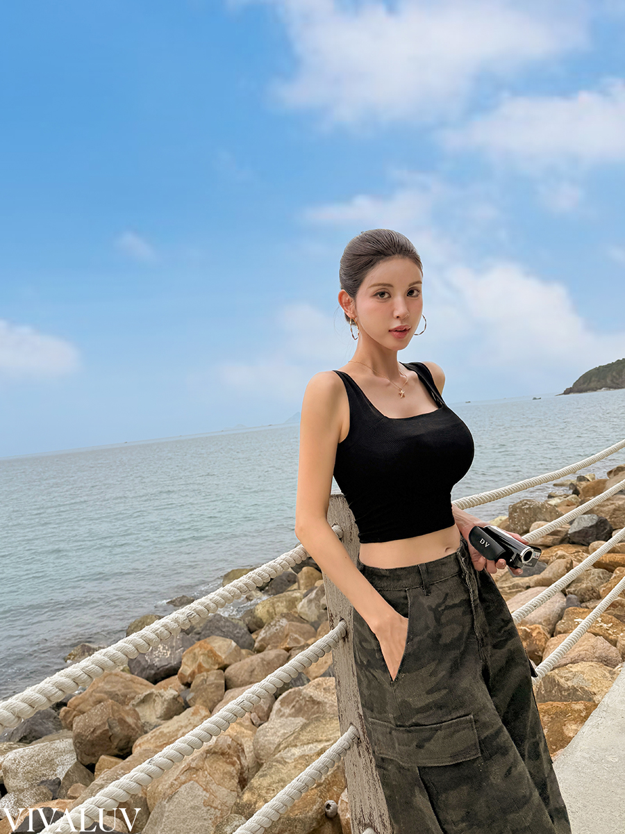 ストレッチクロップドスリムノースリーブタンクトップ | レディース
