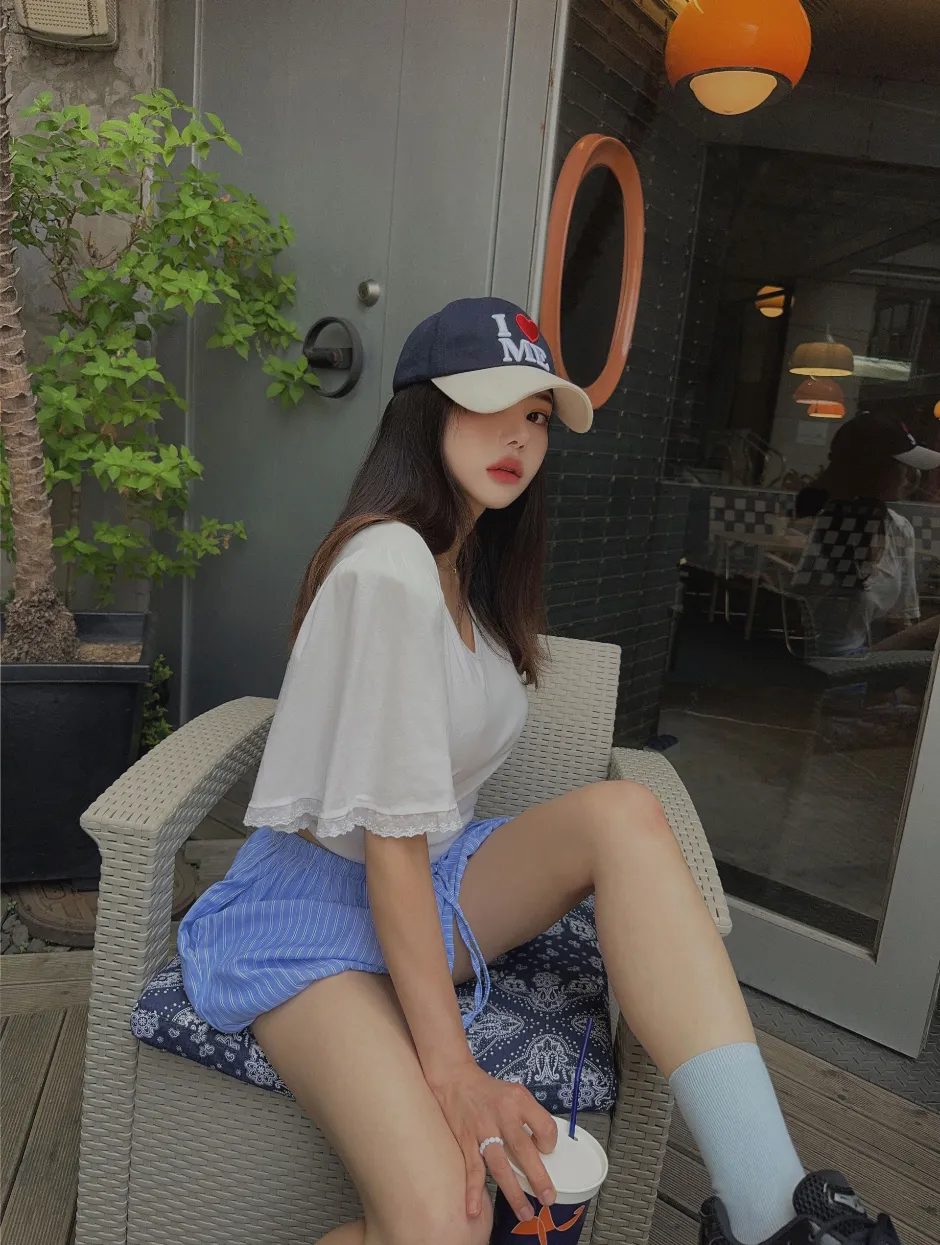 반팔 티셔츠 모델 착용 이미지-S1L18