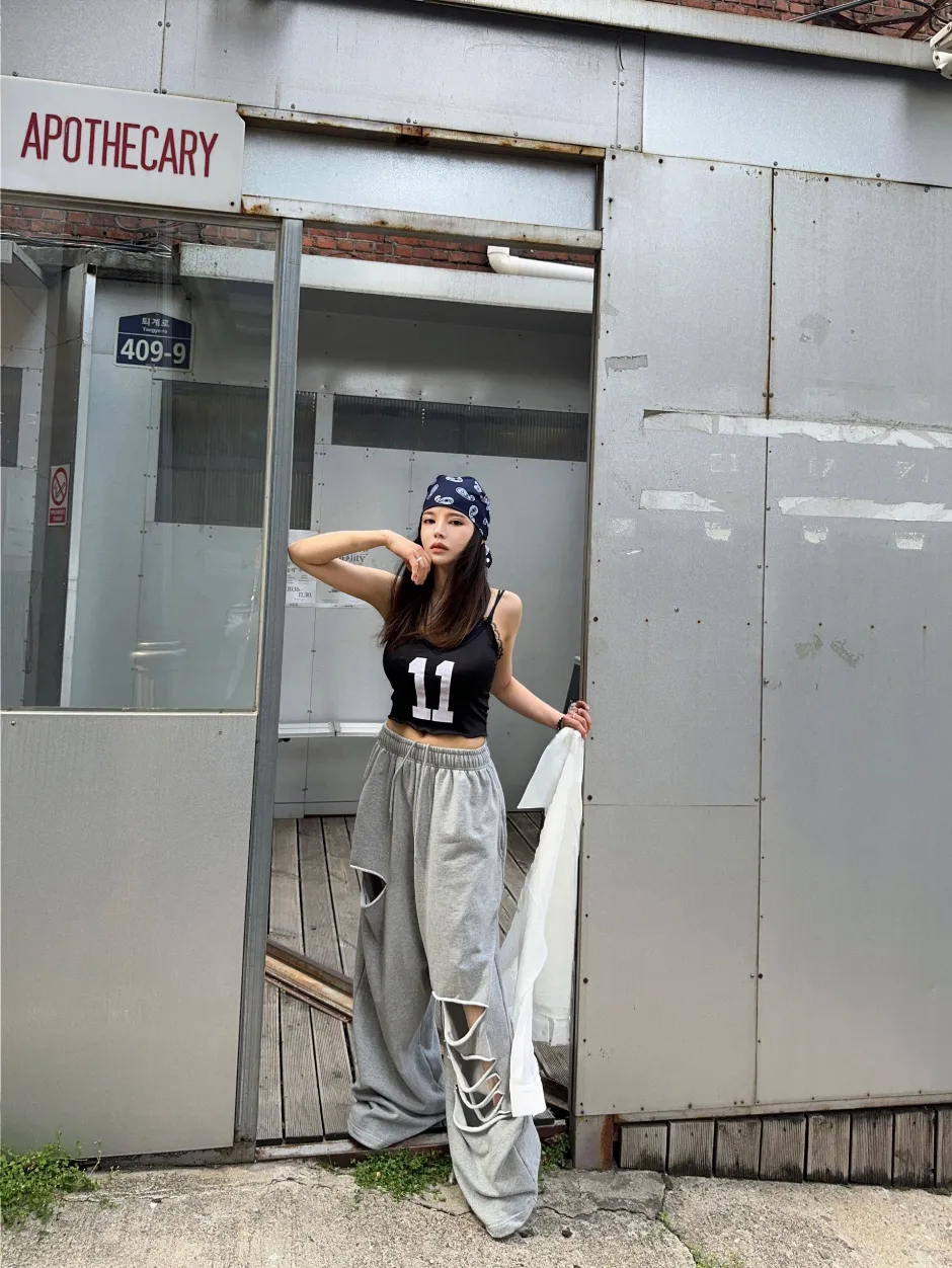 민소매 모델 착용 이미지-S1L19