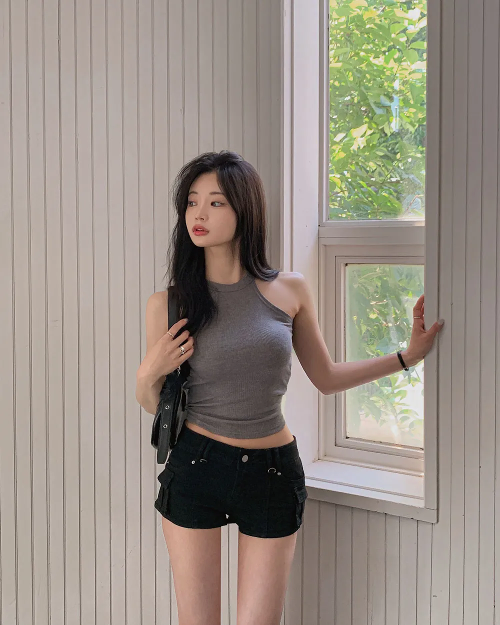 반바지 모델 착용 이미지-S1L50