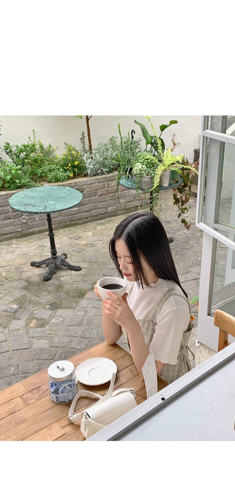 위러블리반팔_와플지 러플티셔츠