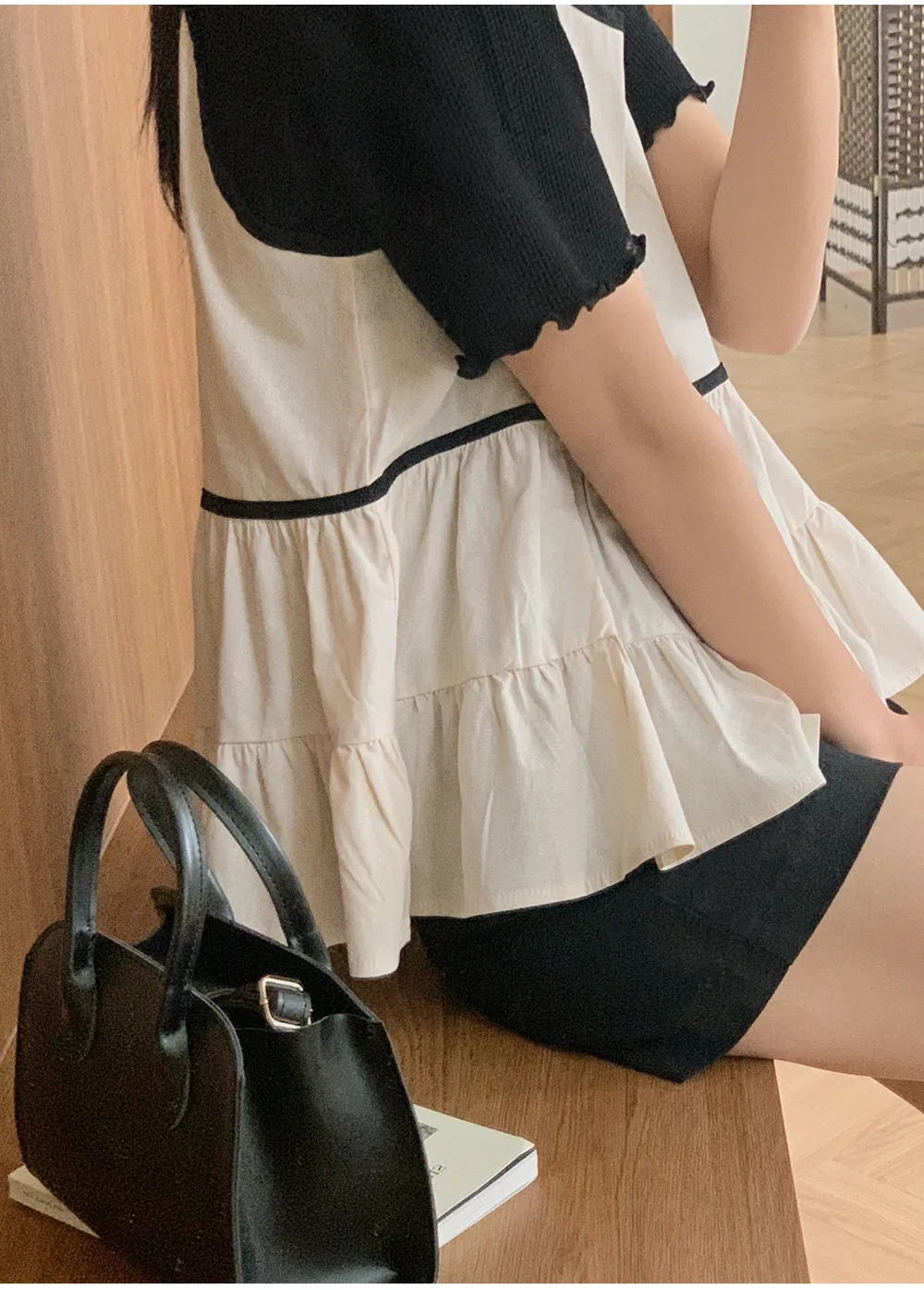 위러블리반팔_와플지 러플티셔츠