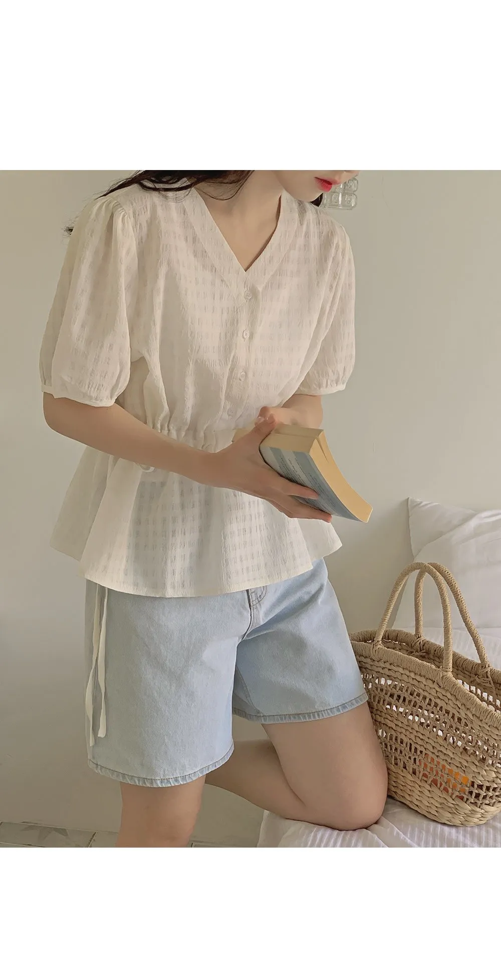 마인듀 브이넥 허리스트링 반팔 체크 블라우스