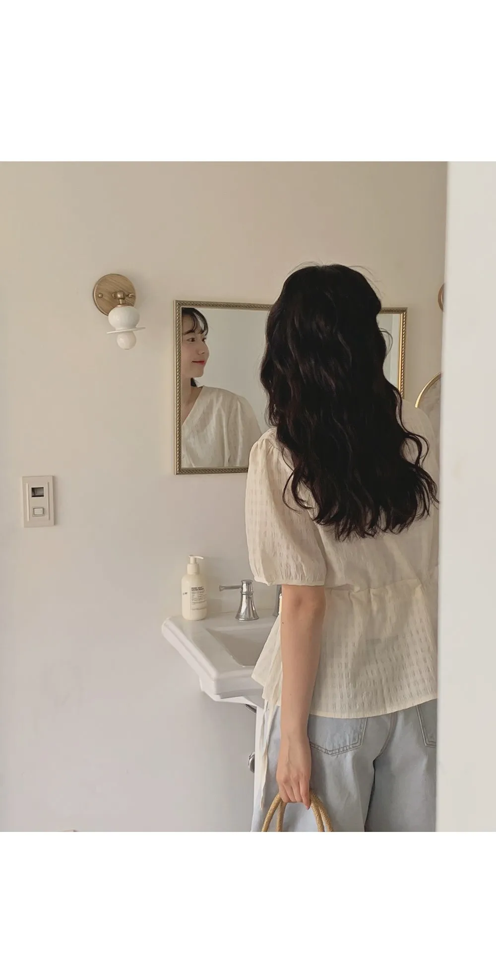 마인듀 브이넥 허리스트링 반팔 체크 블라우스