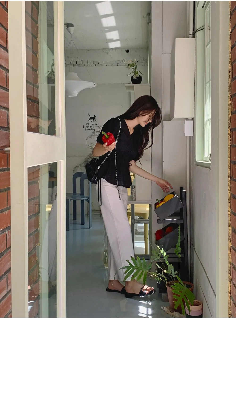 마인듀 브이넥 허리스트링 반팔 체크 블라우스