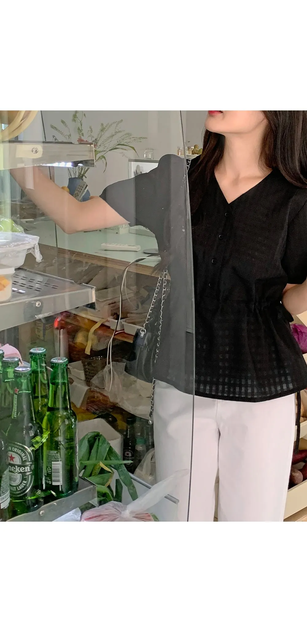 마인듀 브이넥 허리스트링 반팔 체크 블라우스