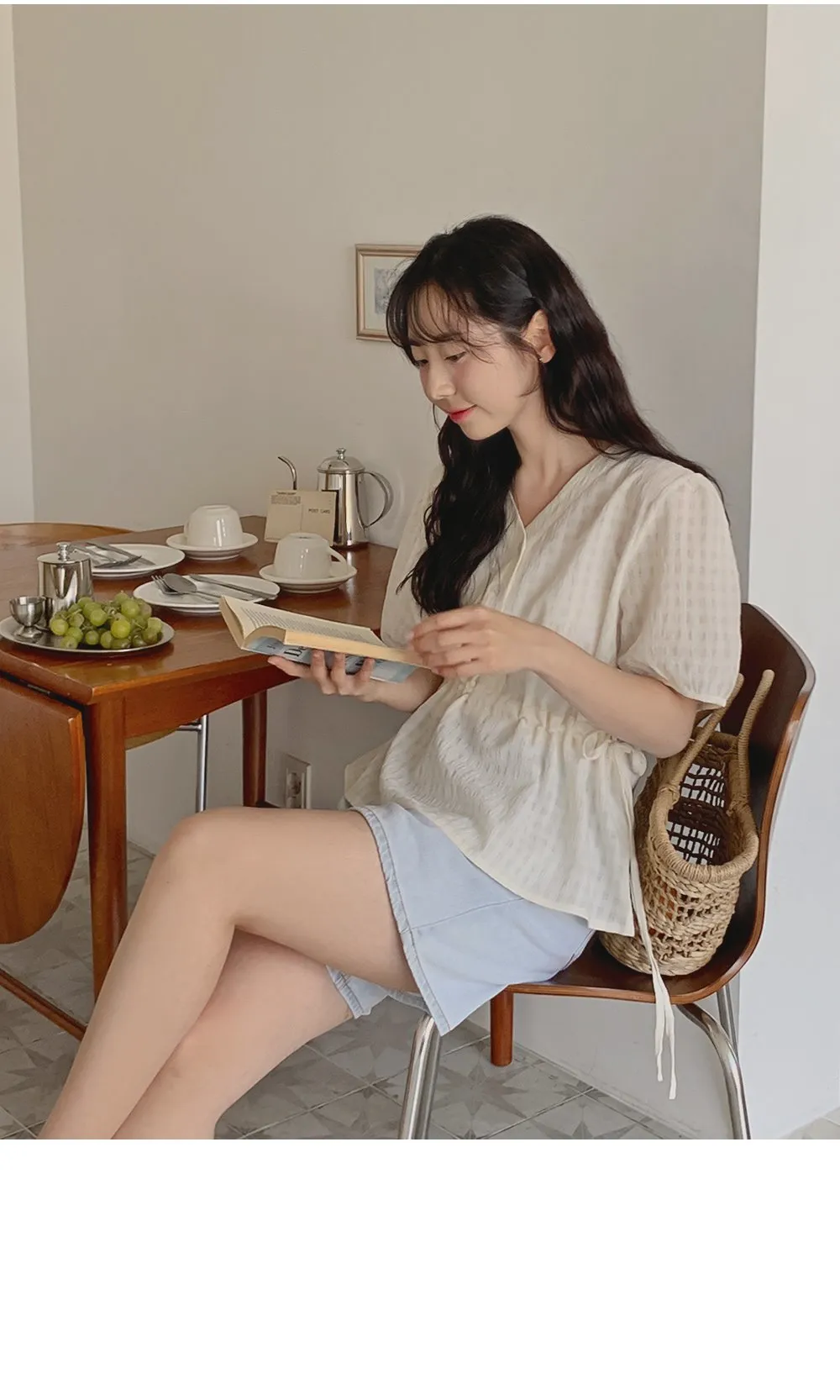 마인듀 브이넥 허리스트링 반팔 체크 블라우스