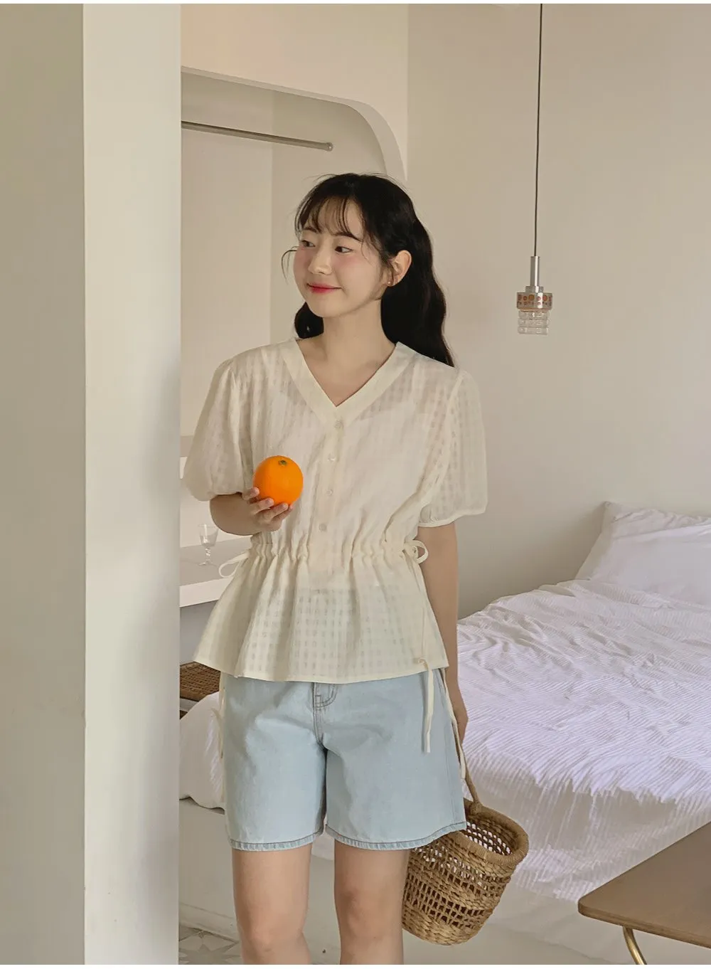 마인듀 브이넥 허리스트링 반팔 체크 블라우스
