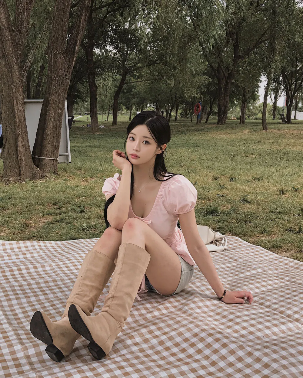 드레스 모델 착용 이미지-S3L11
