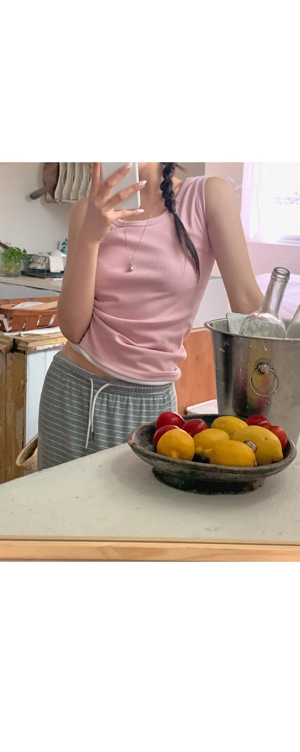 이지골지 라운드넥 슬림핏 베이직 나시