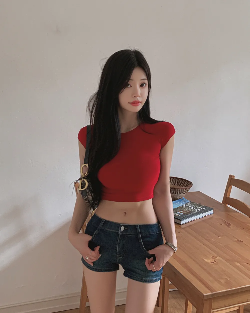 반바지 모델 착용 이미지-S2L34