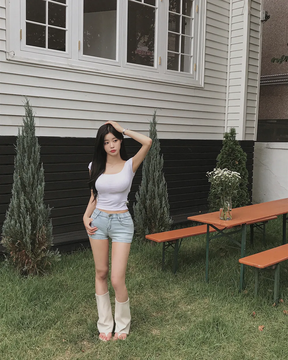 반바지 모델 착용 이미지-S2L9