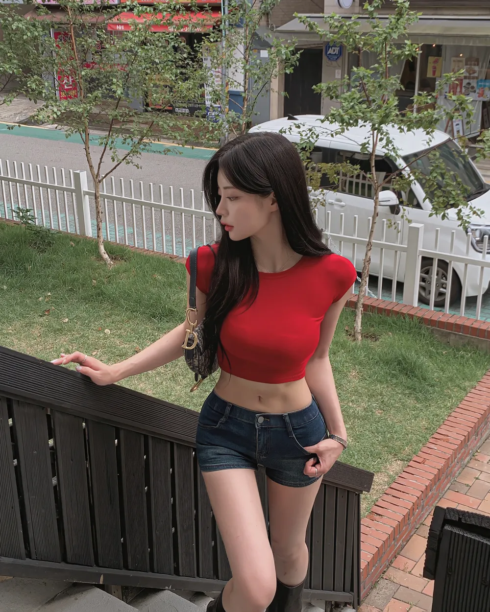 반바지 모델 착용 이미지-S2L25