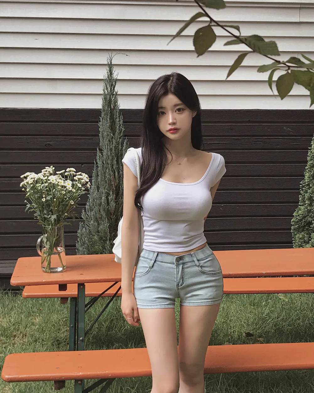 반바지 모델 착용 이미지-S2L21
