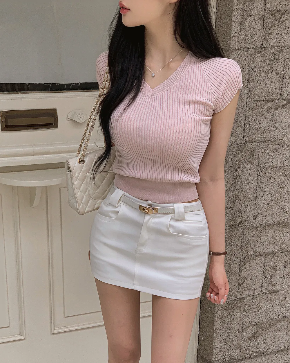 민소매 모델 착용 이미지-S1L27