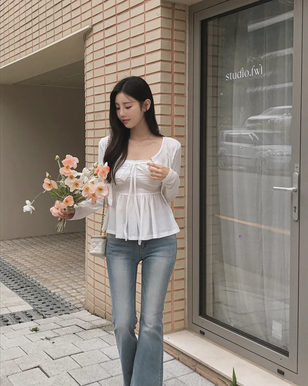 민소매 모델 착용 이미지-S1L87