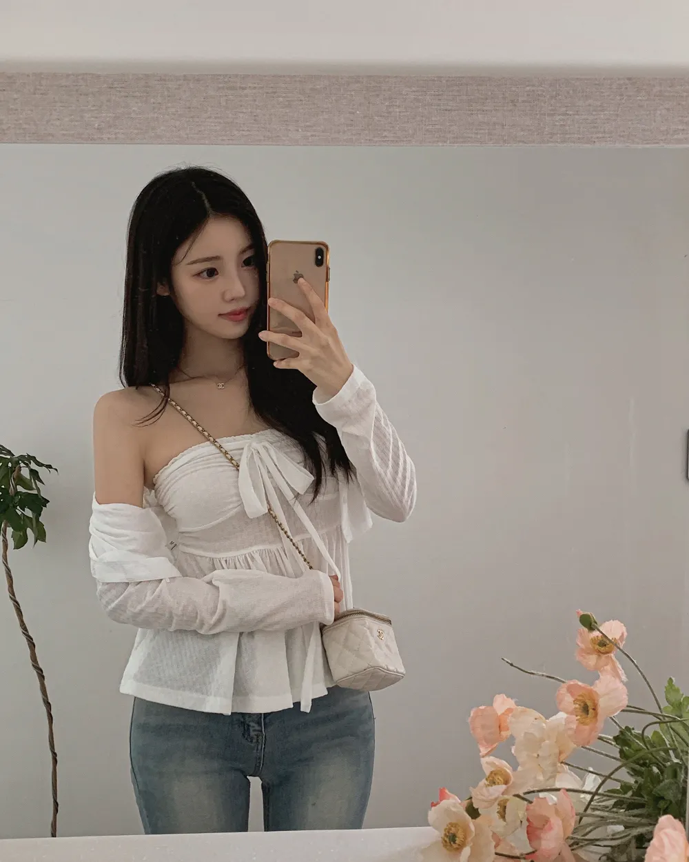 민소매 모델 착용 이미지-S1L94