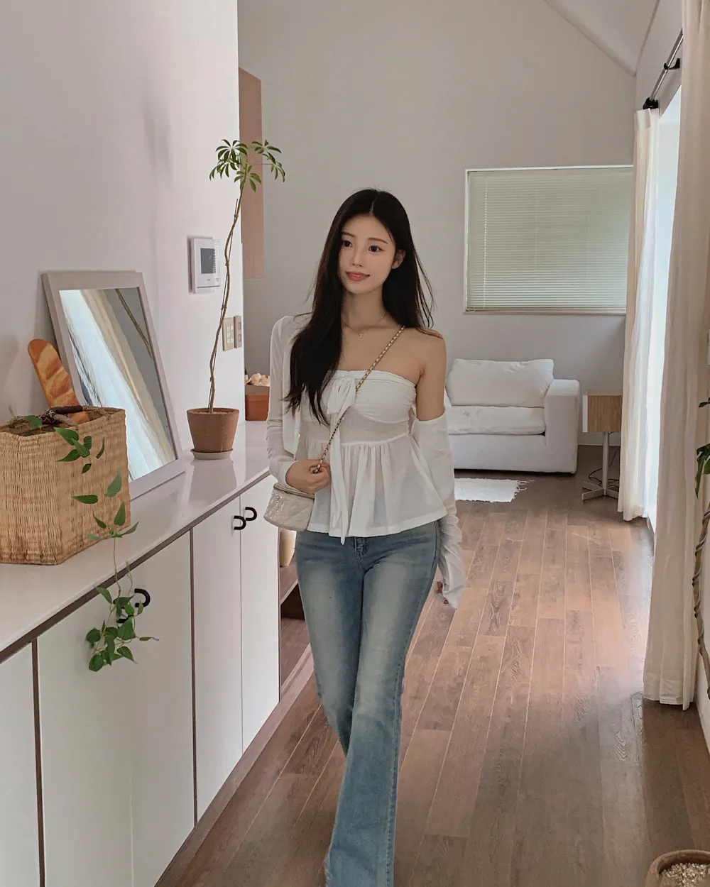 민소매 모델 착용 이미지-S1L99