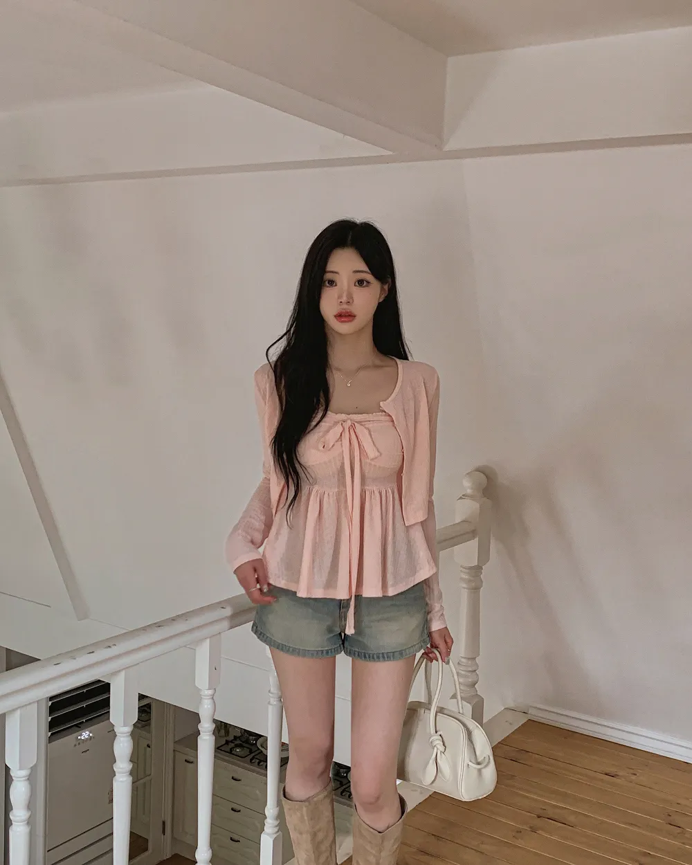 민소매 모델 착용 이미지-S1L70