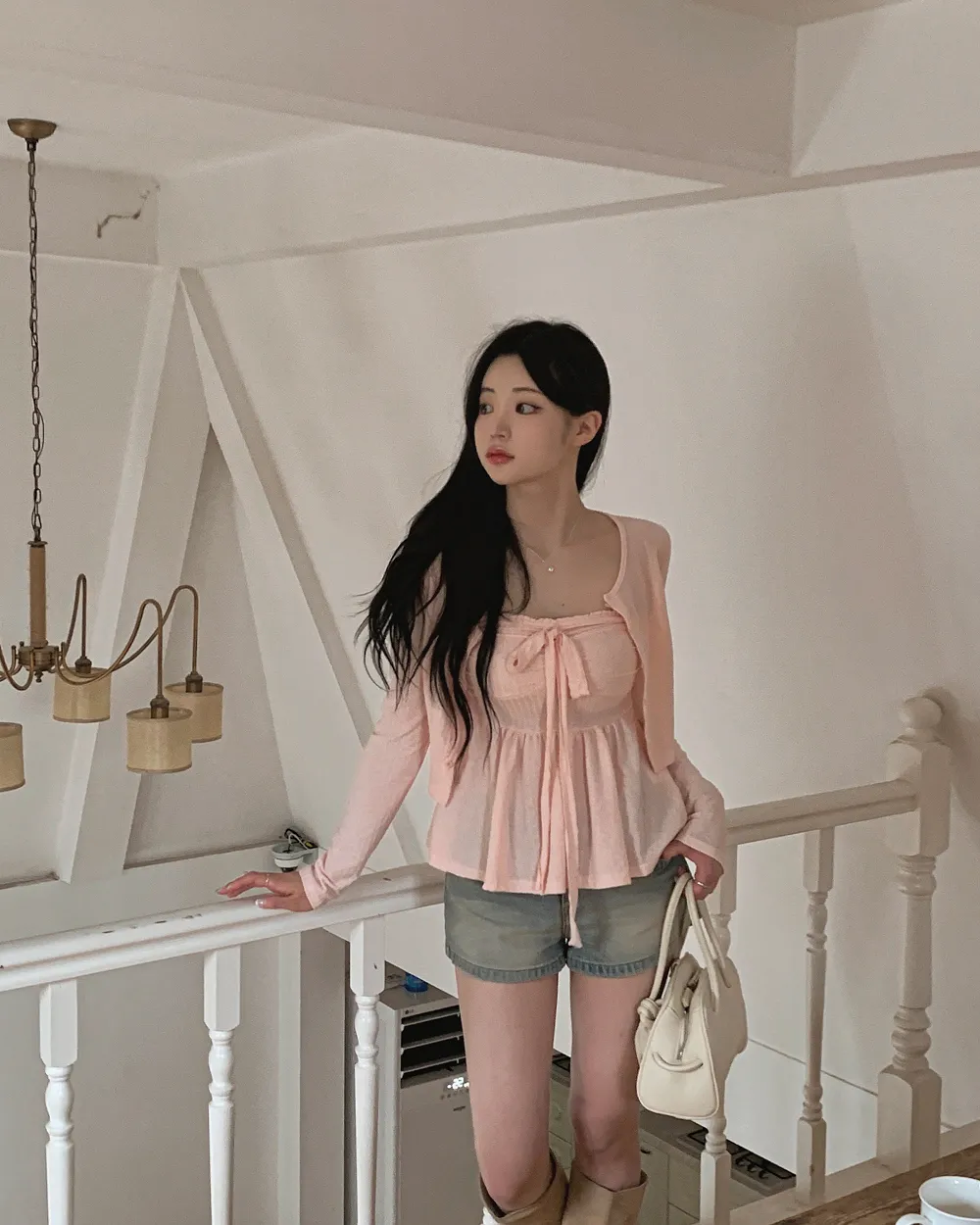 민소매 모델 착용 이미지-S1L67