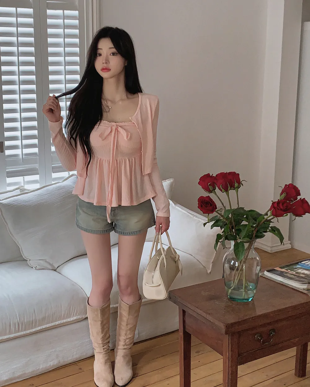 민소매 모델 착용 이미지-S1L65