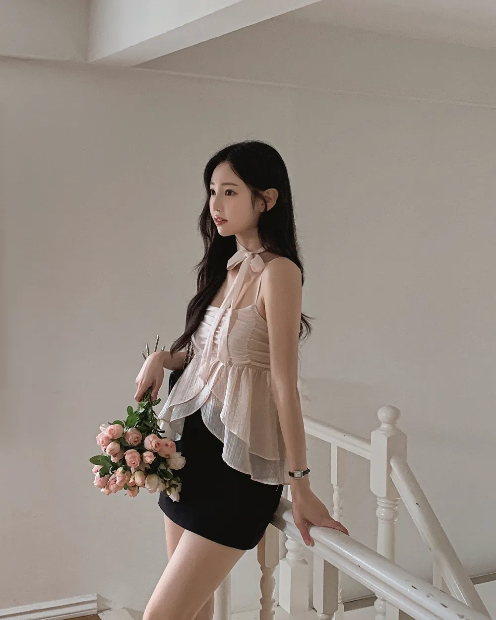 민소매 모델 착용 이미지-S1L55