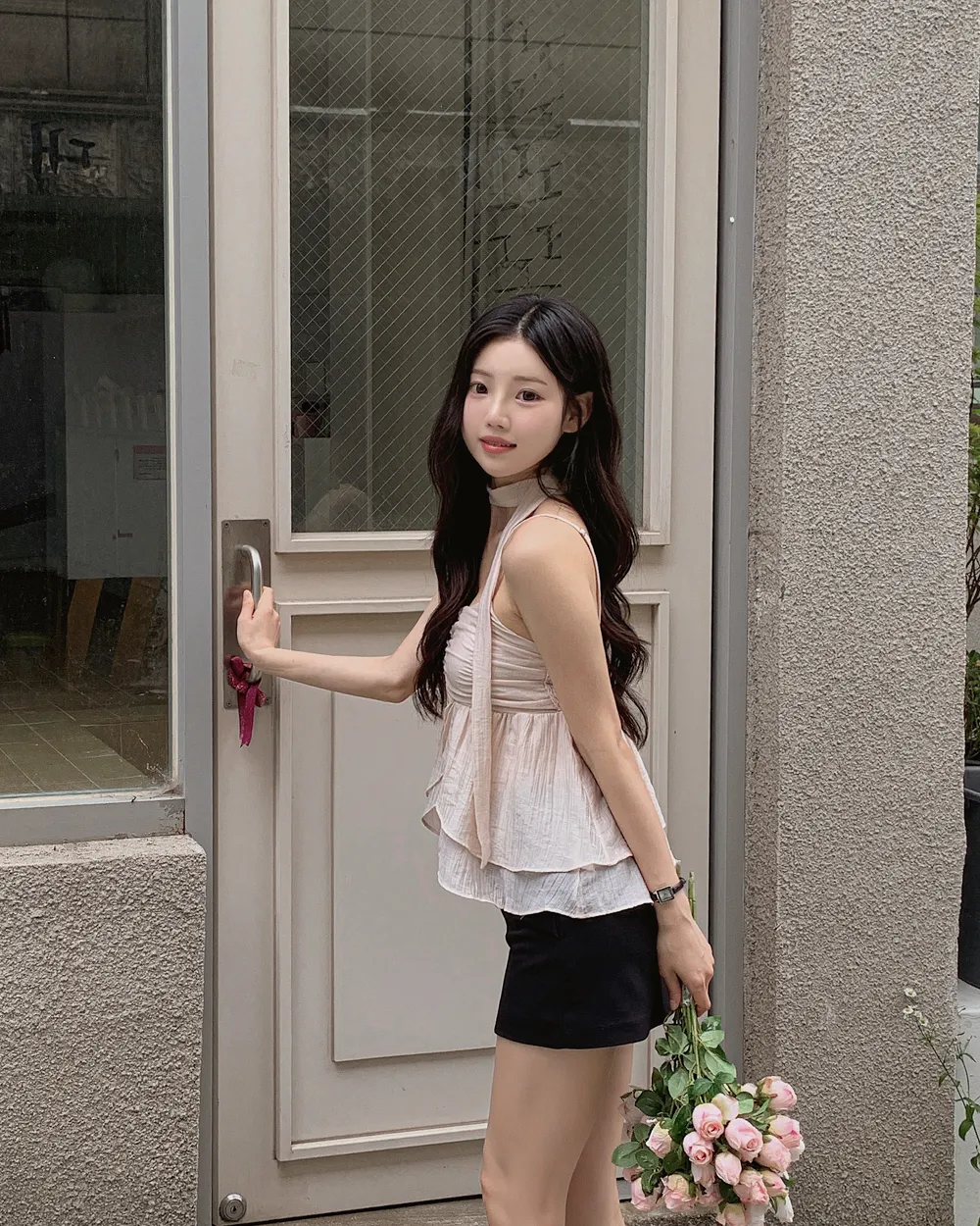 민소매 모델 착용 이미지-S1L56