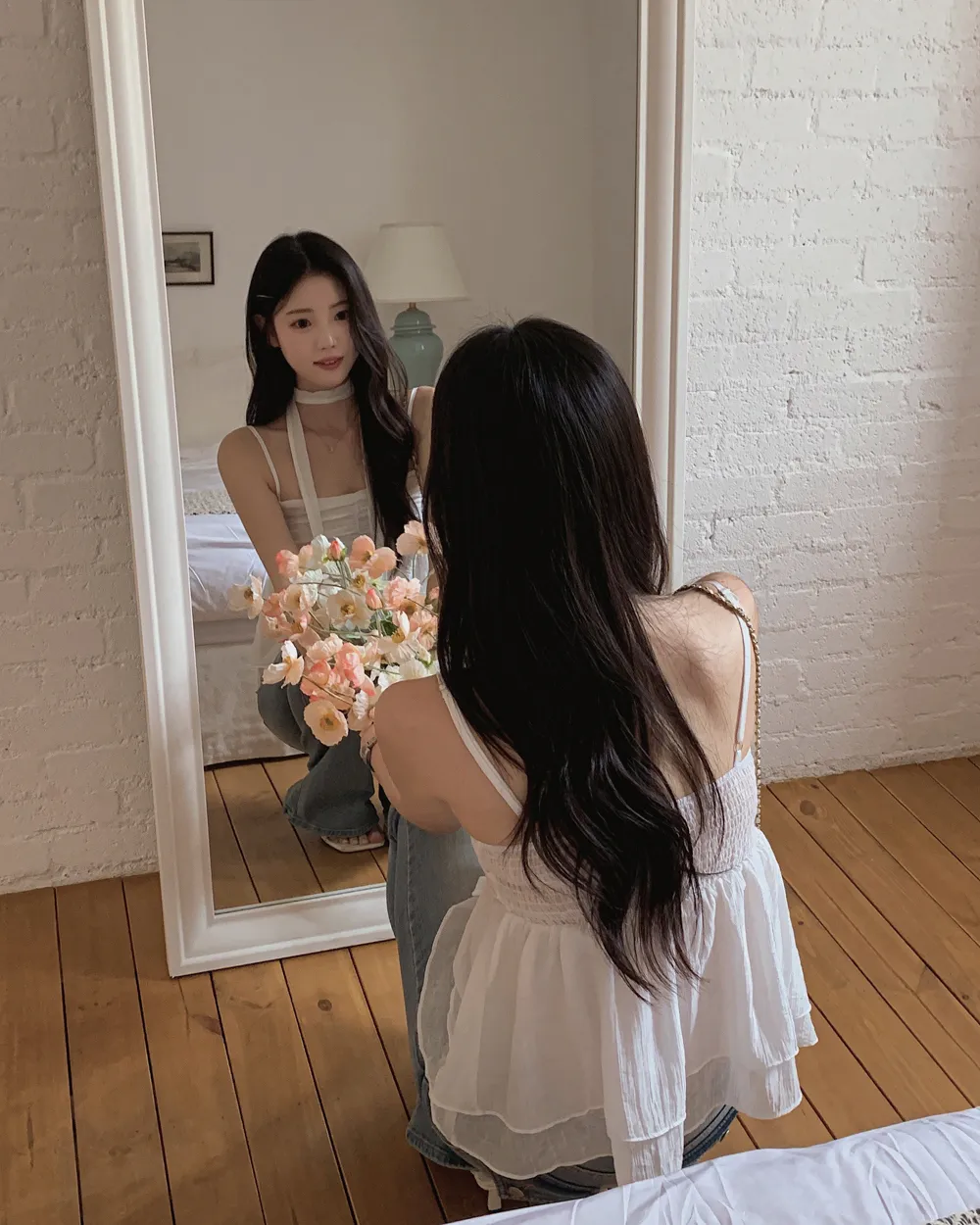 민소매 모델 착용 이미지-S1L65