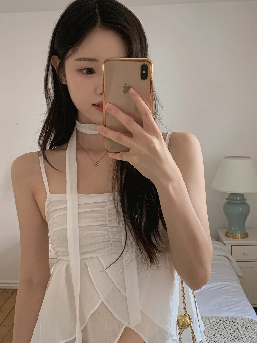 민소매 모델 착용 이미지-S1L60