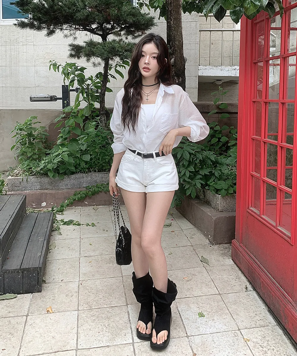 반바지 모델 착용 이미지-S2L70