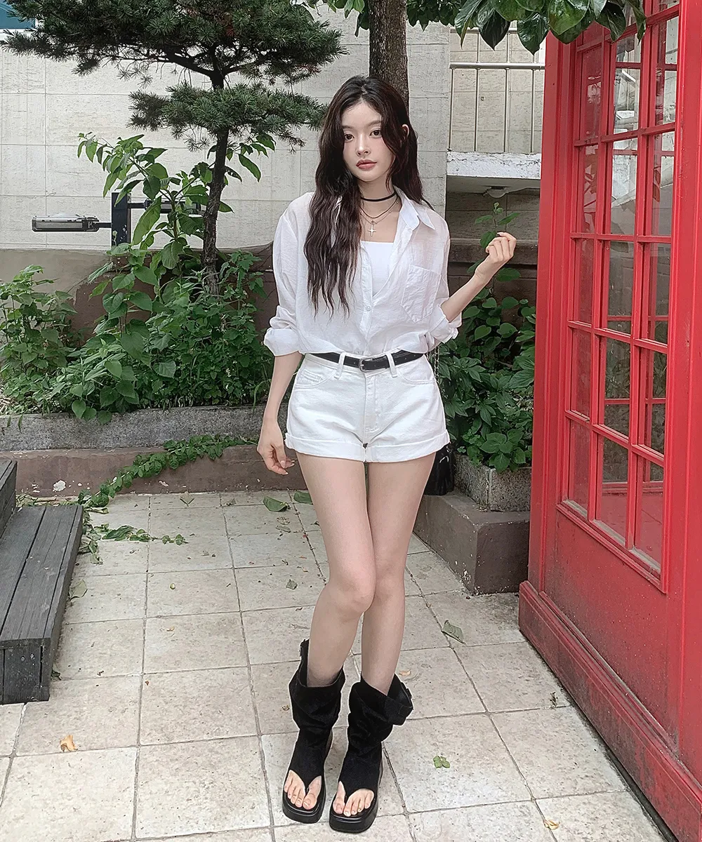 반바지 모델 착용 이미지-S2L71