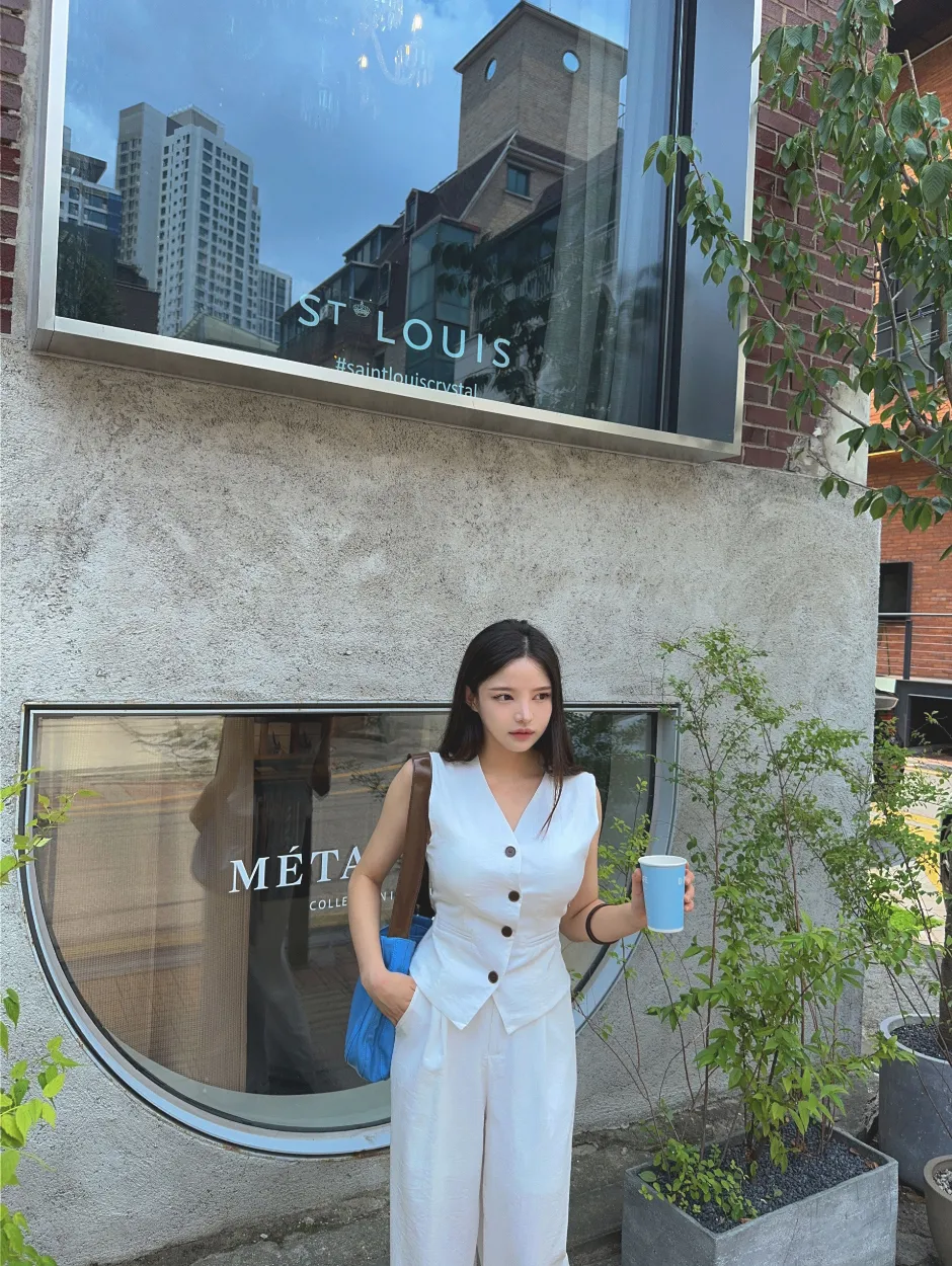드레스 모델 착용 이미지-S1L16