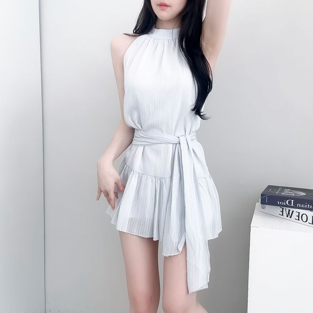 希少　美品　BPN ストライプホルターネックワンピース　フリル　アシメトリー LIMITED EDITION ストライプ柄 ホルターネックワンピース