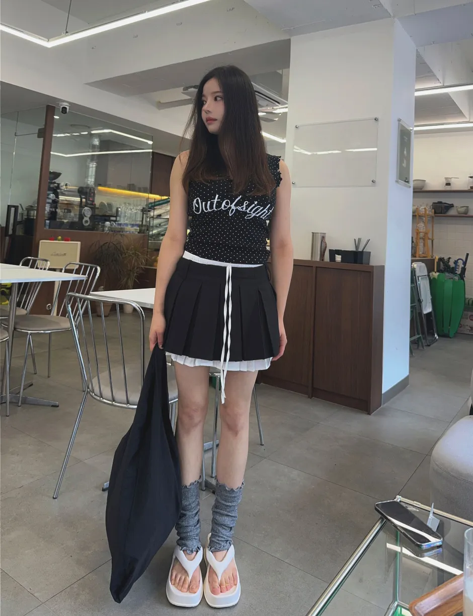 민소매 모델 착용 이미지-S1L22