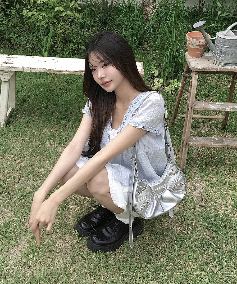 반바지 모델 착용 이미지-S2L19