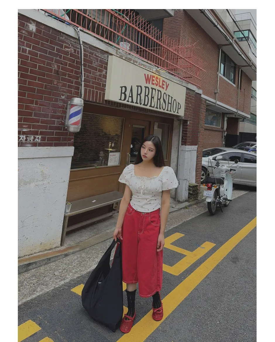 블라우스 모델 착용 이미지-S1L7